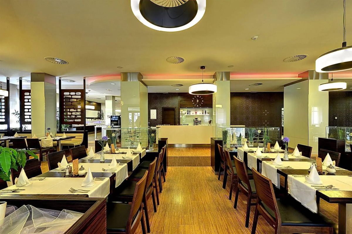 St. Joseph ROYAL REGENT