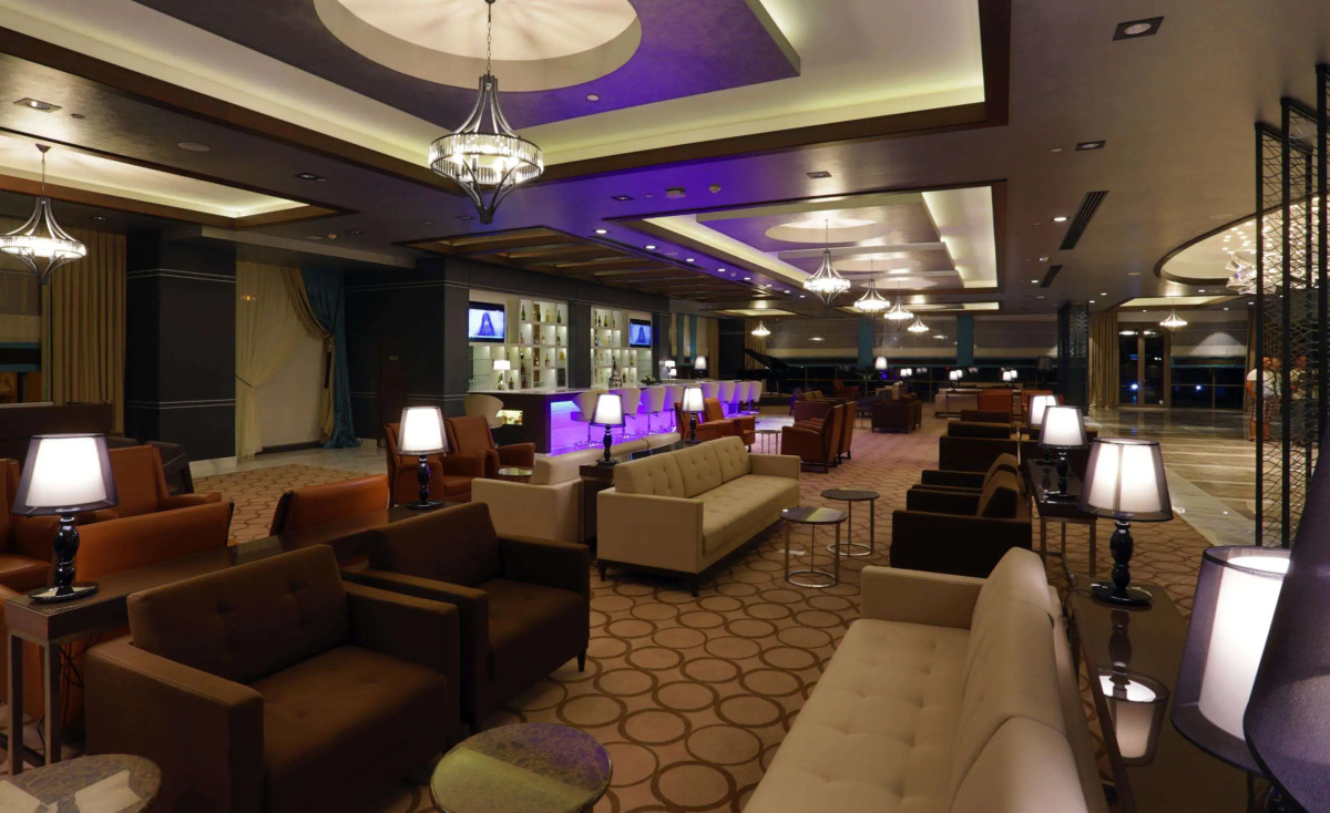 Royal Stay Palace Hotel