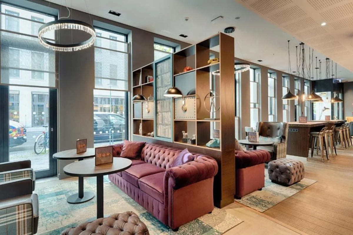 Отель Premier Inn Berlin Alexanderplatz