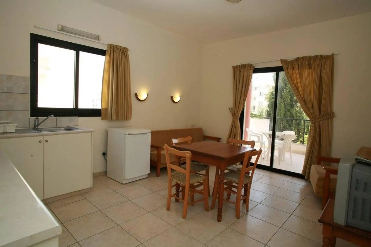 New York Plaza Hotel Apartments