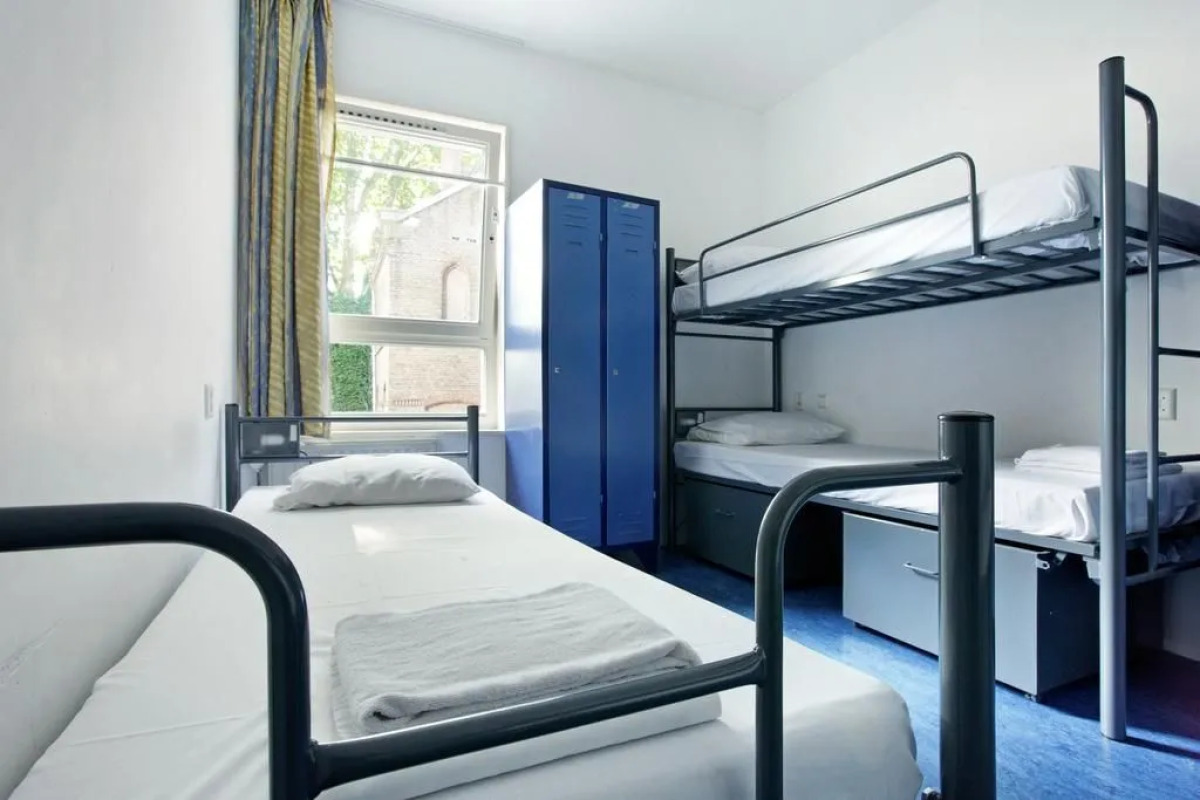 Hans Brinker Hostel