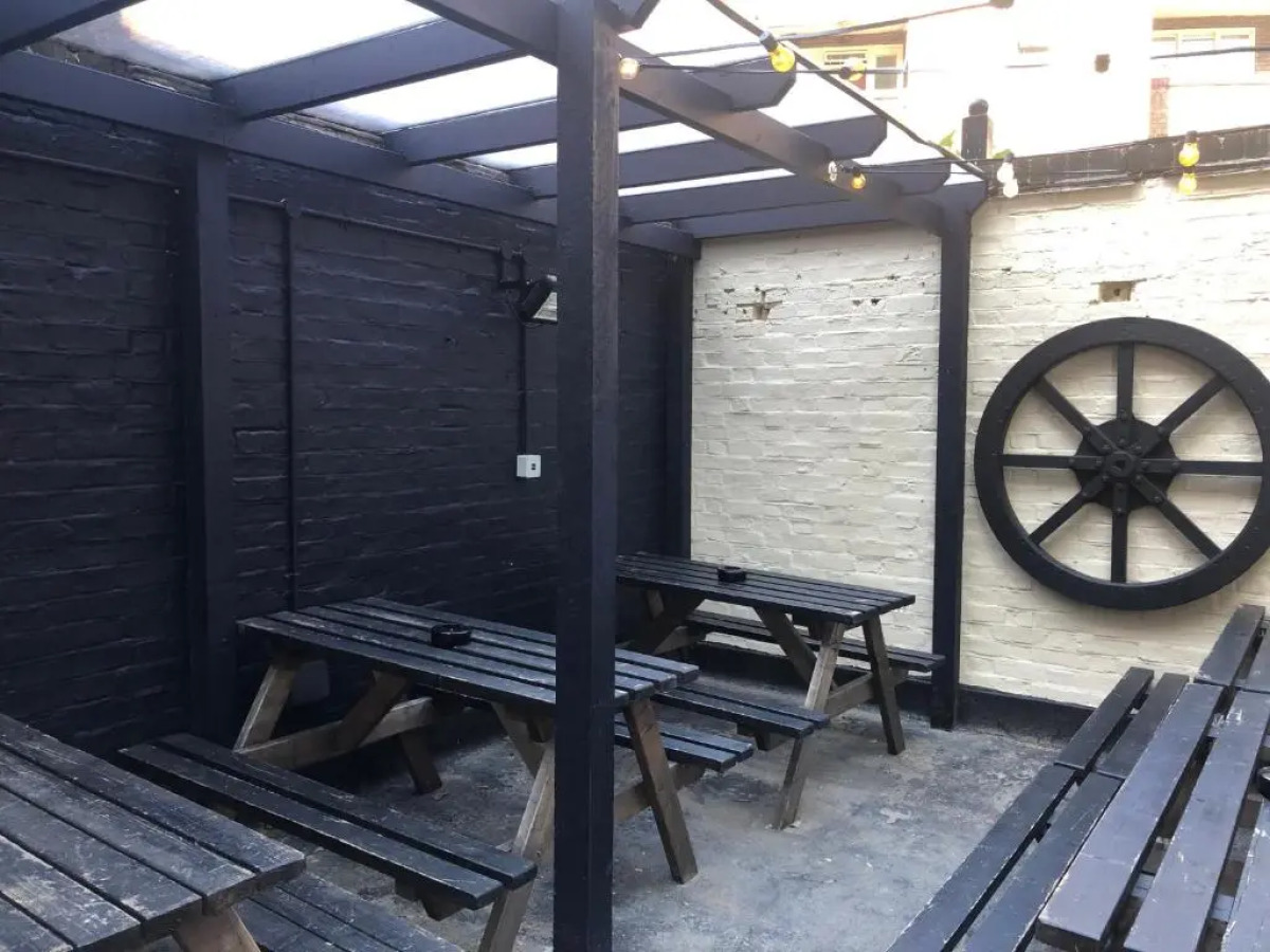 PubLove @ The Steam Engine - Hostel