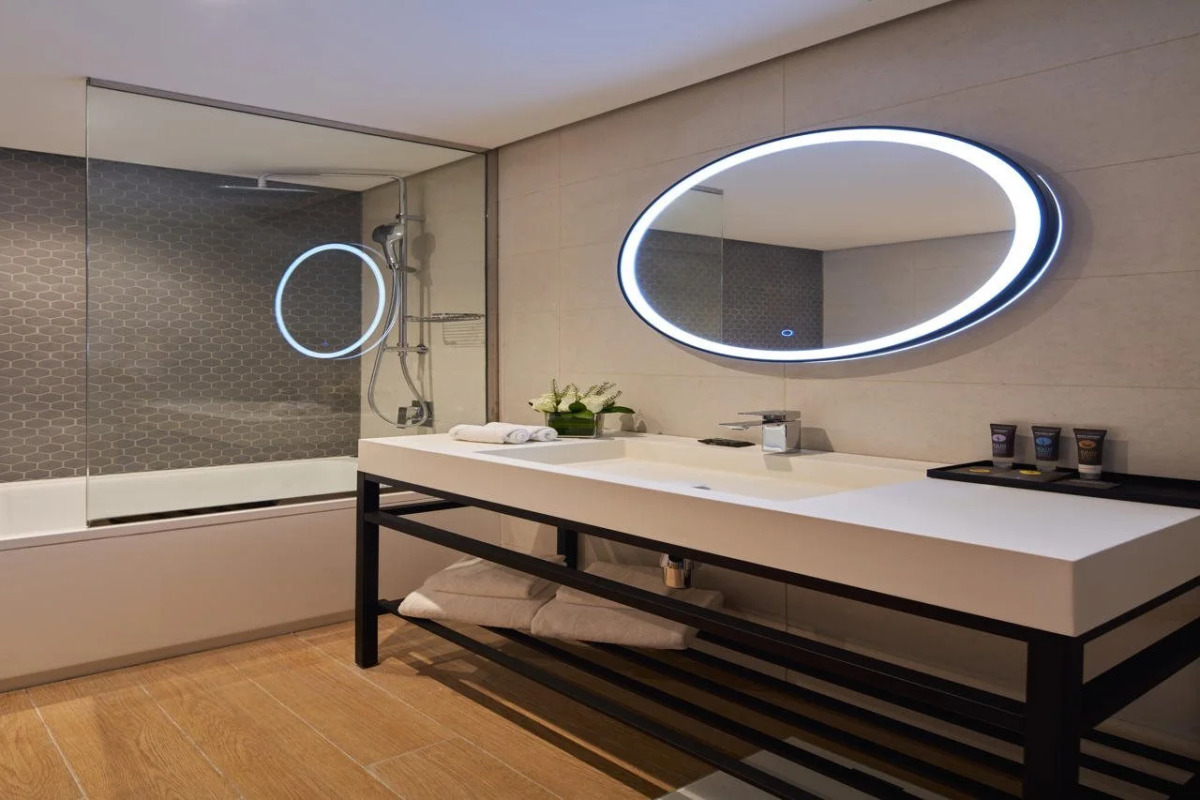 Отель Mövenpick Jumeirah Village Triangle