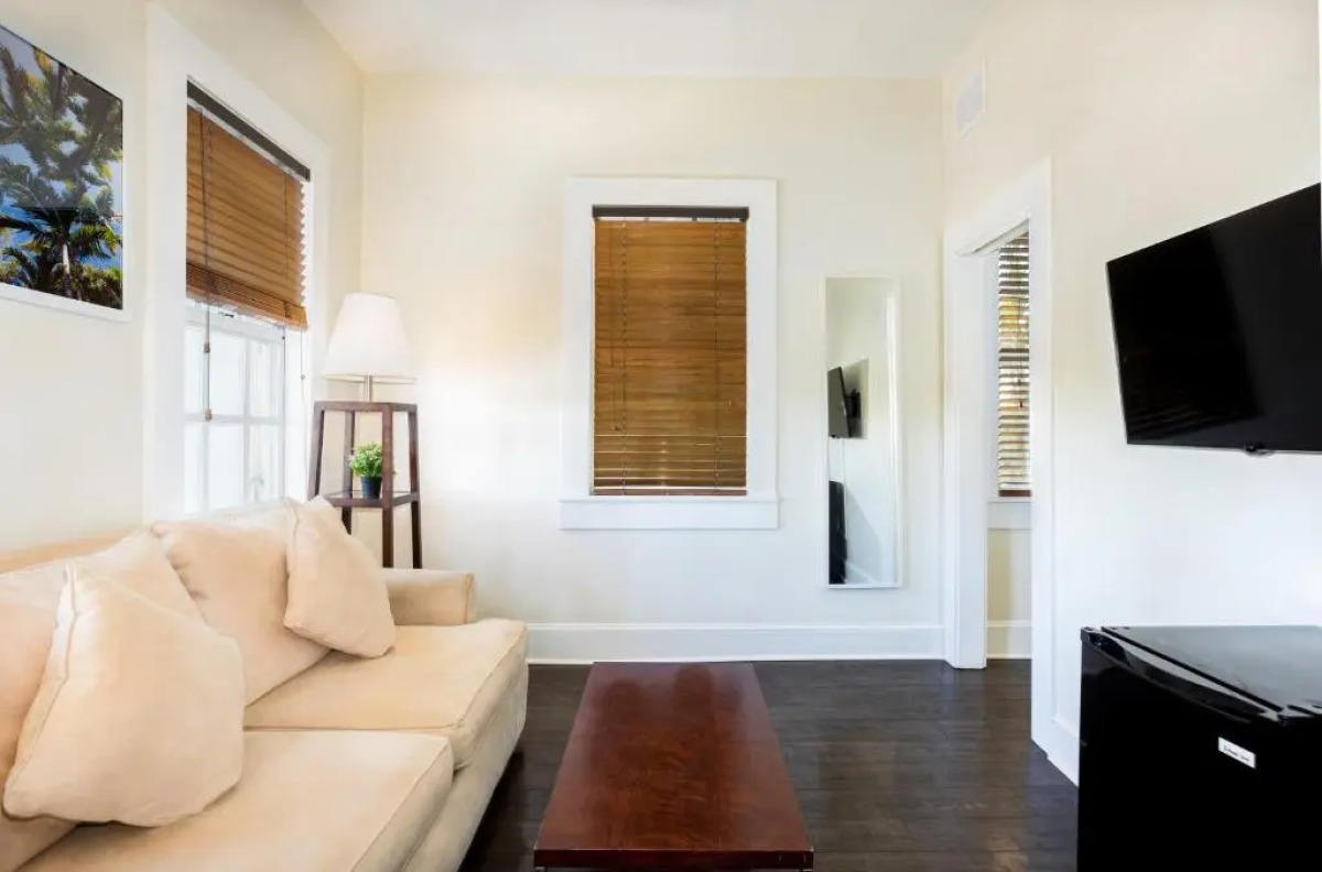 The Southernmost Inn - Adults Only