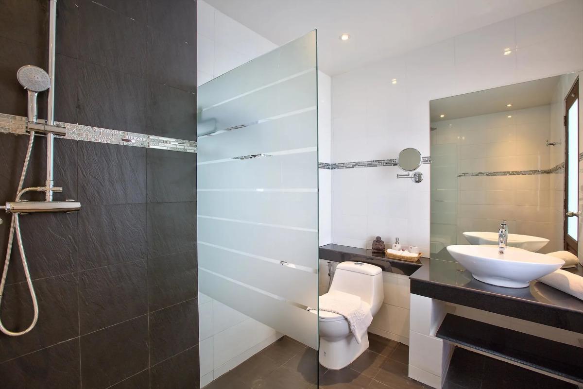 Crystal Bay Beach Resort