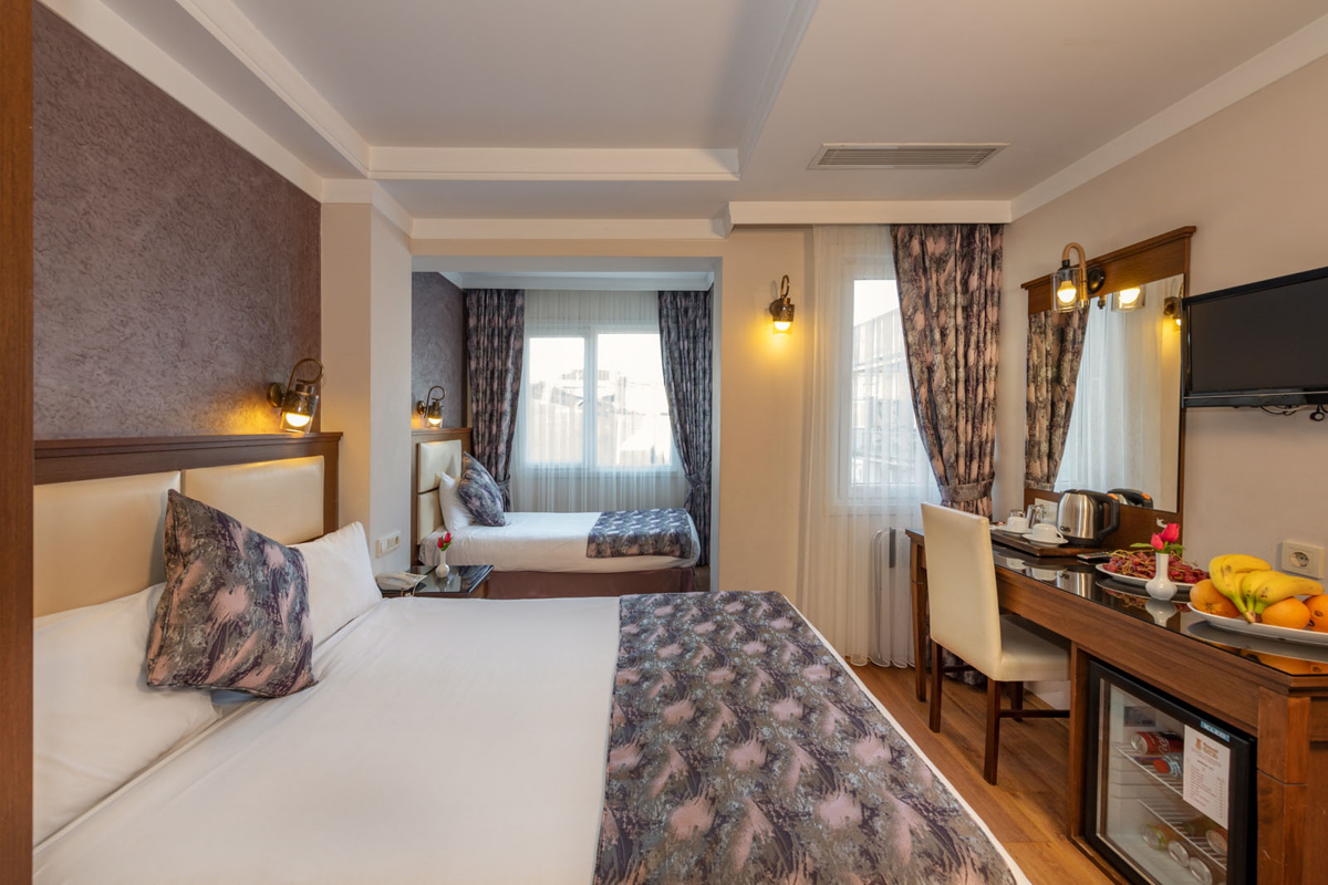Aristocrat Hotel