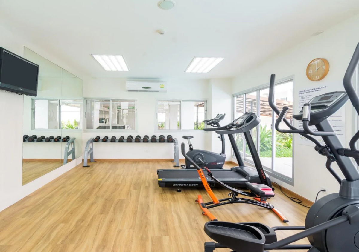 Отель Recenta Suite Phuket Suanluang