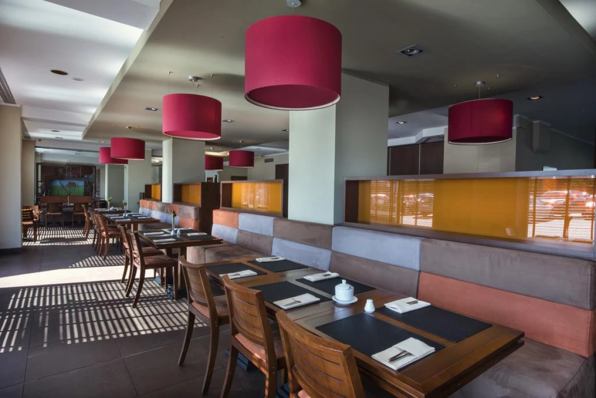 DeSilva Inn Katowice Airport