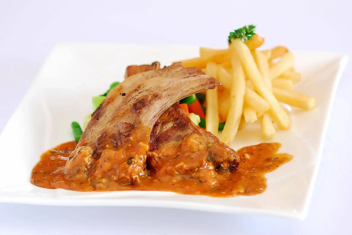 Alron Hotel Kuta Powered by Archipelago