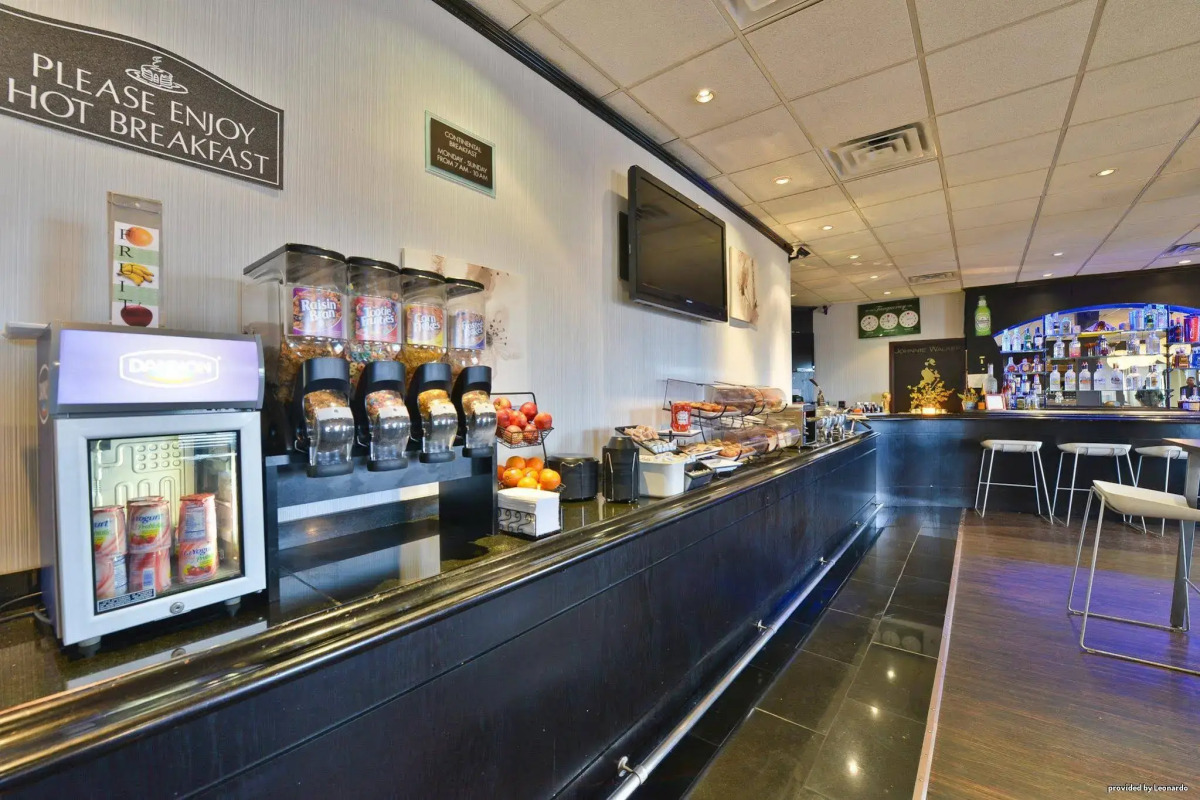 Best Western Plus Newark Airport West