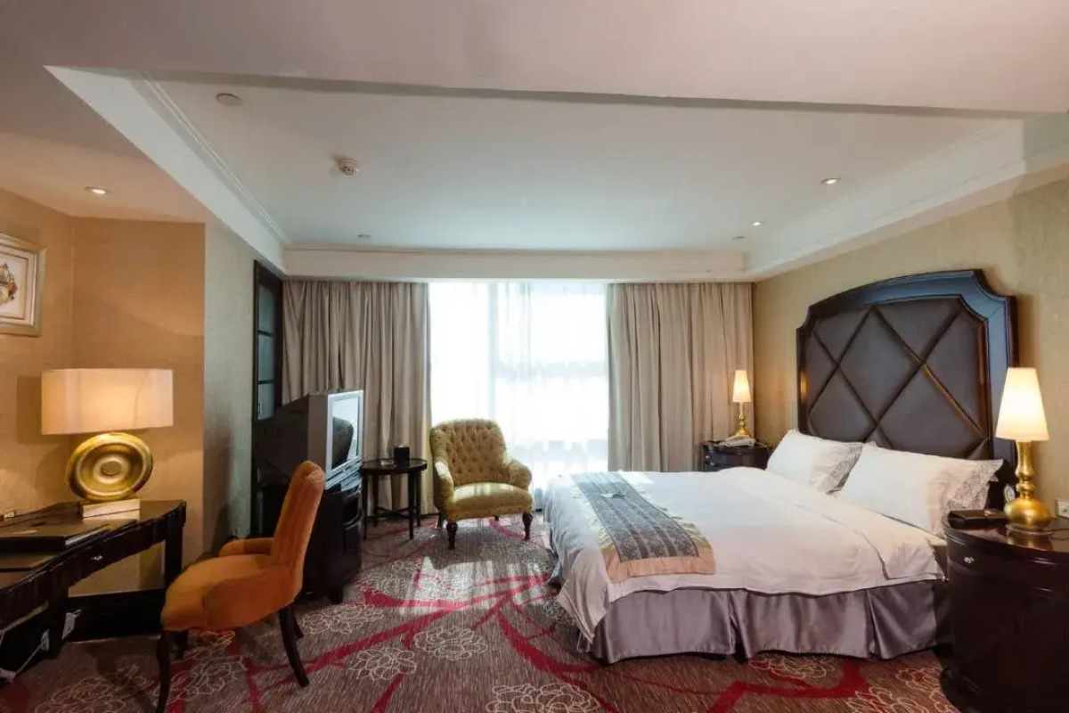 Royal Mediterranean Hotel