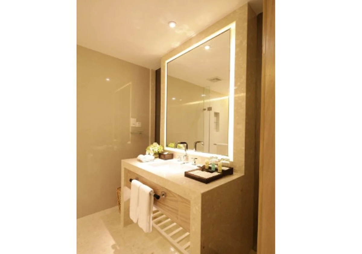 Guangzhou Pearl River International Hotel （Yijing Lu Metro Station）