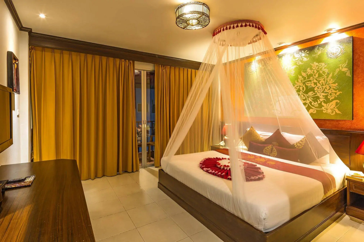 Tanawan Phuket Hotel