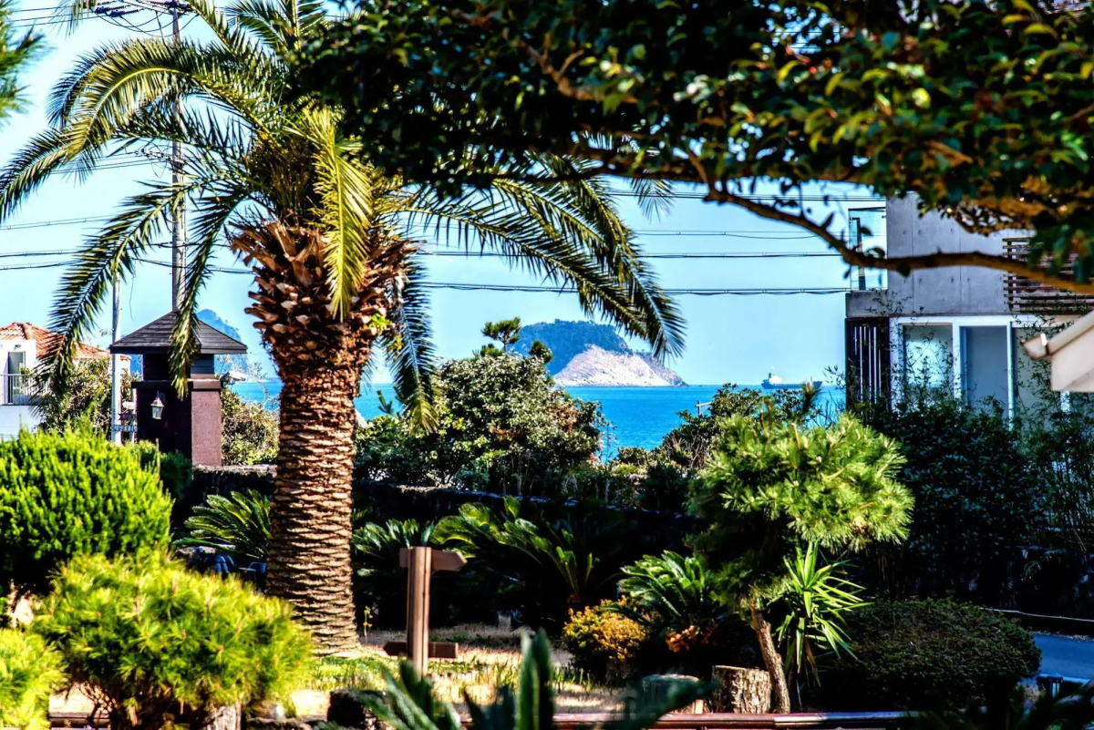 T Island Resort