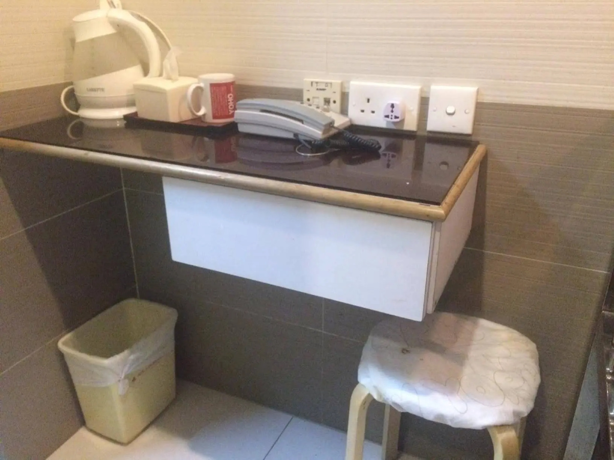 Apple Hostel
