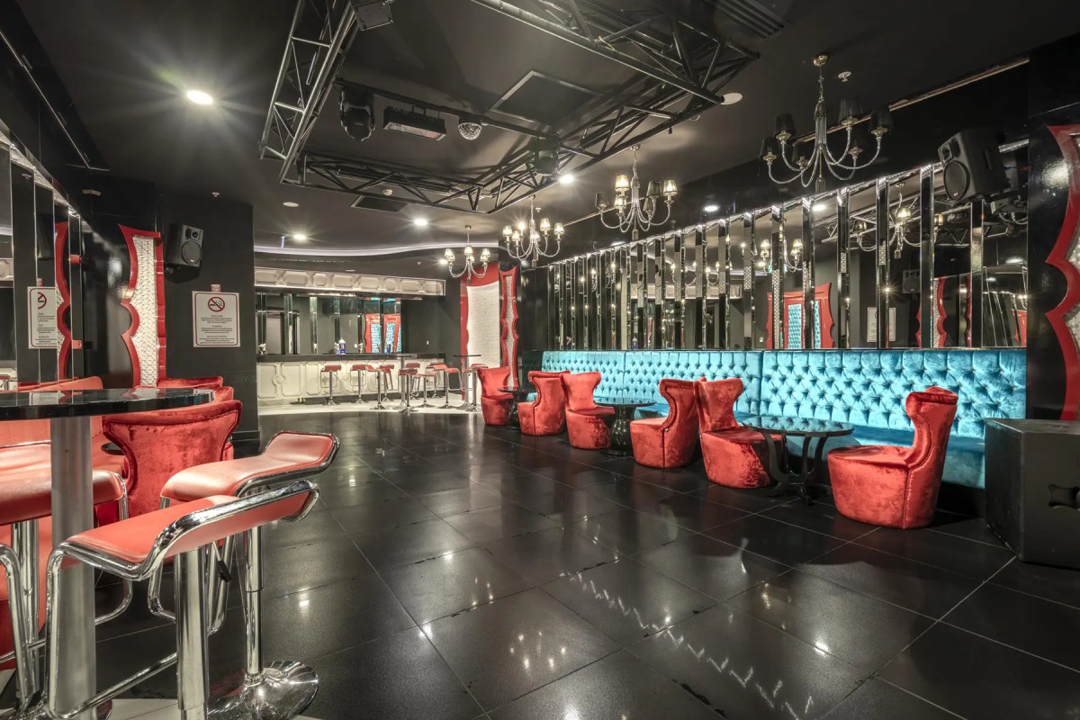 Hotel Orange Palace Side