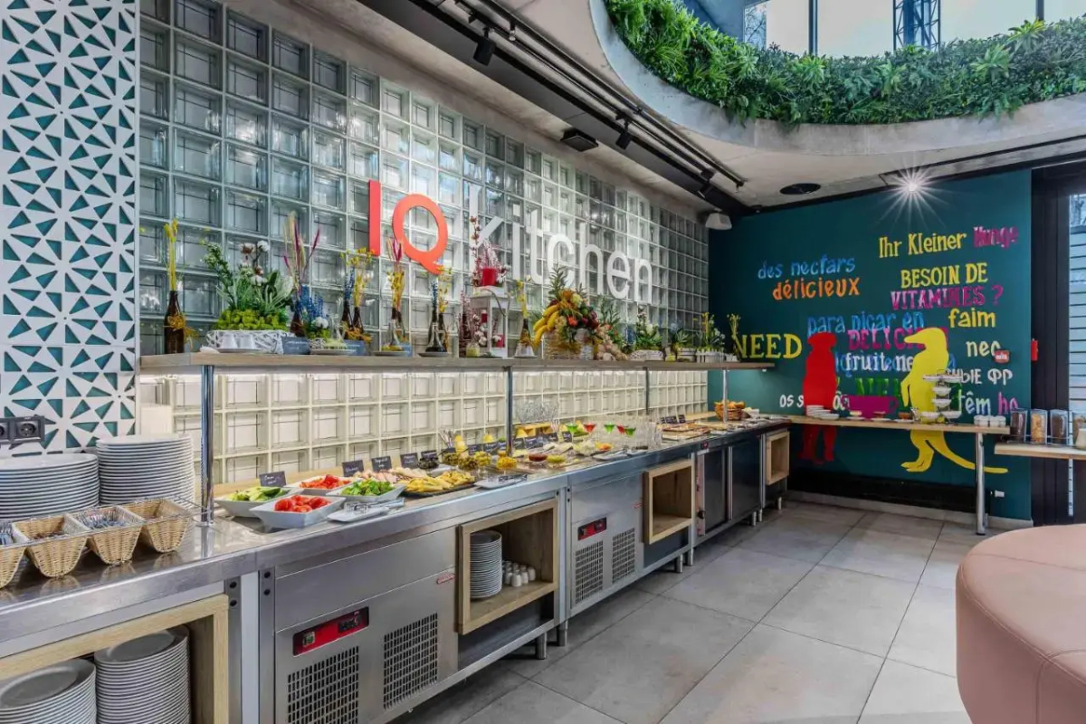 IQ Hotel