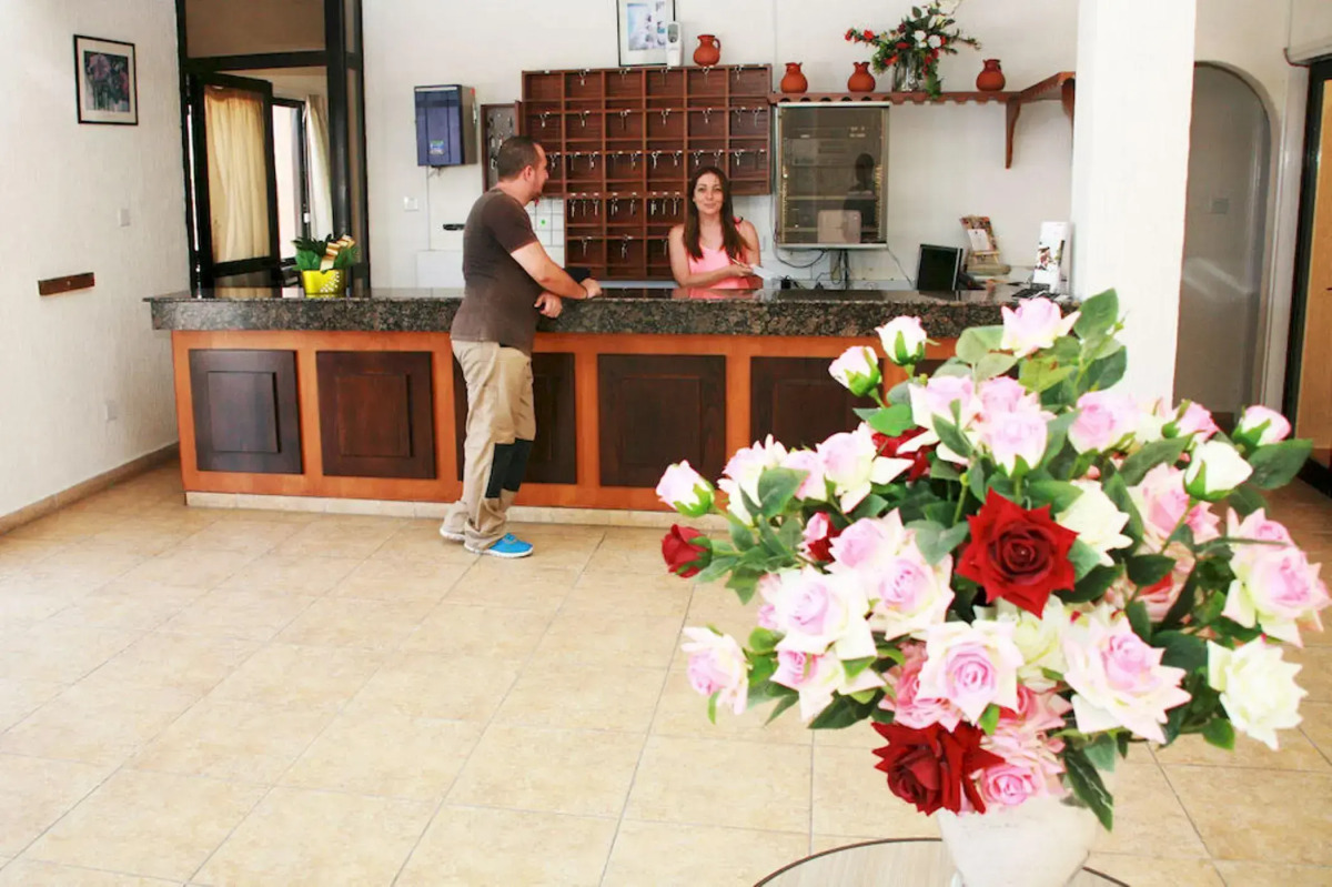 New York Plaza Hotel Apartments