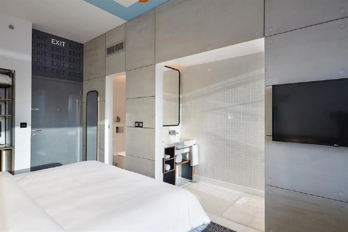 Studio One Hotel