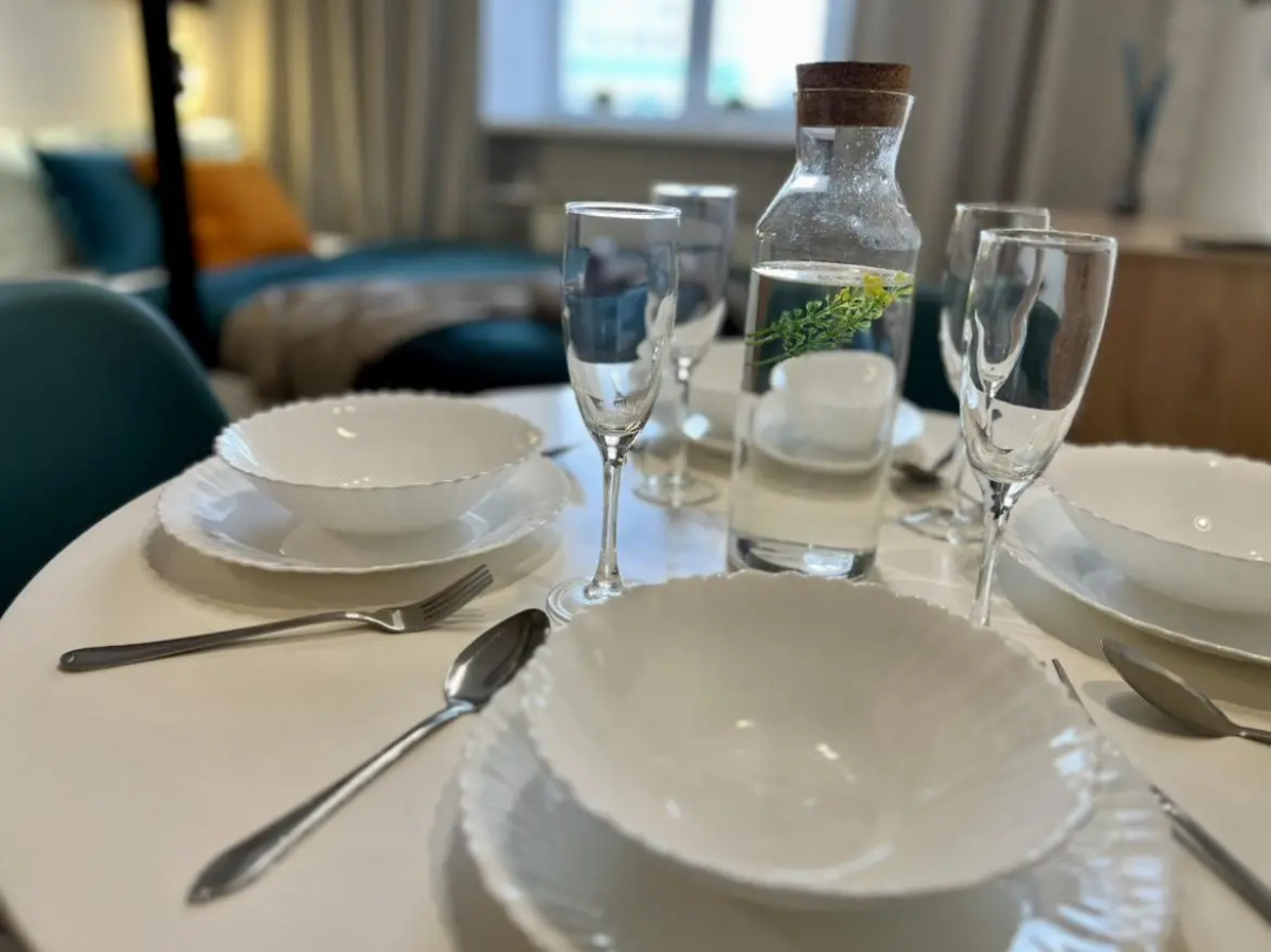 Диван и чемодан на магистрали Вокзальной