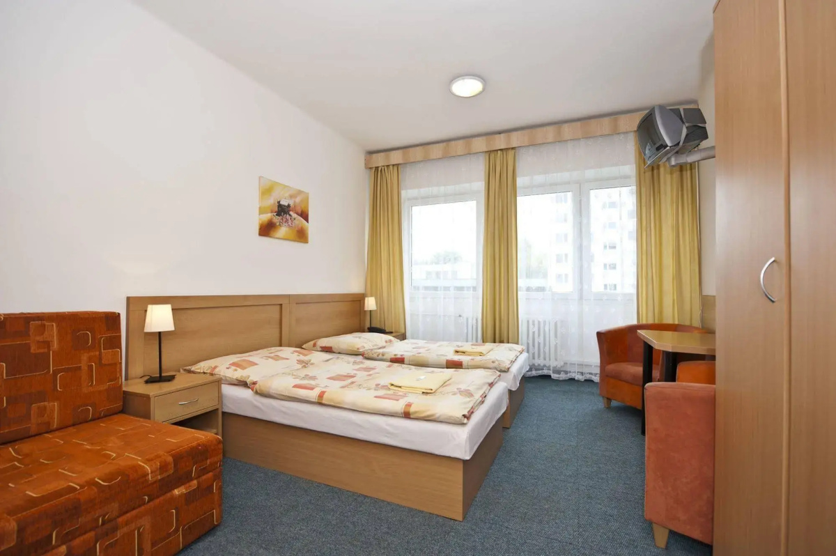Hotel Plus