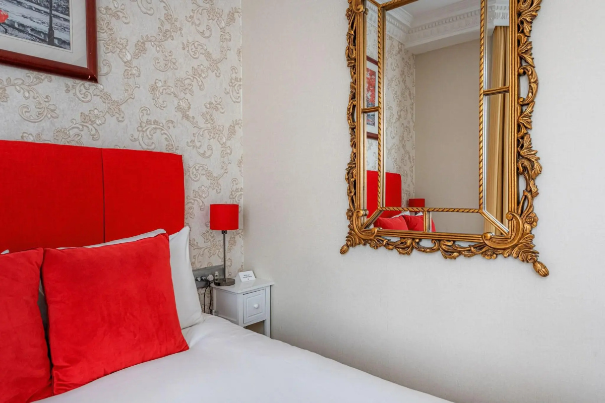 Ashburn Hotel
