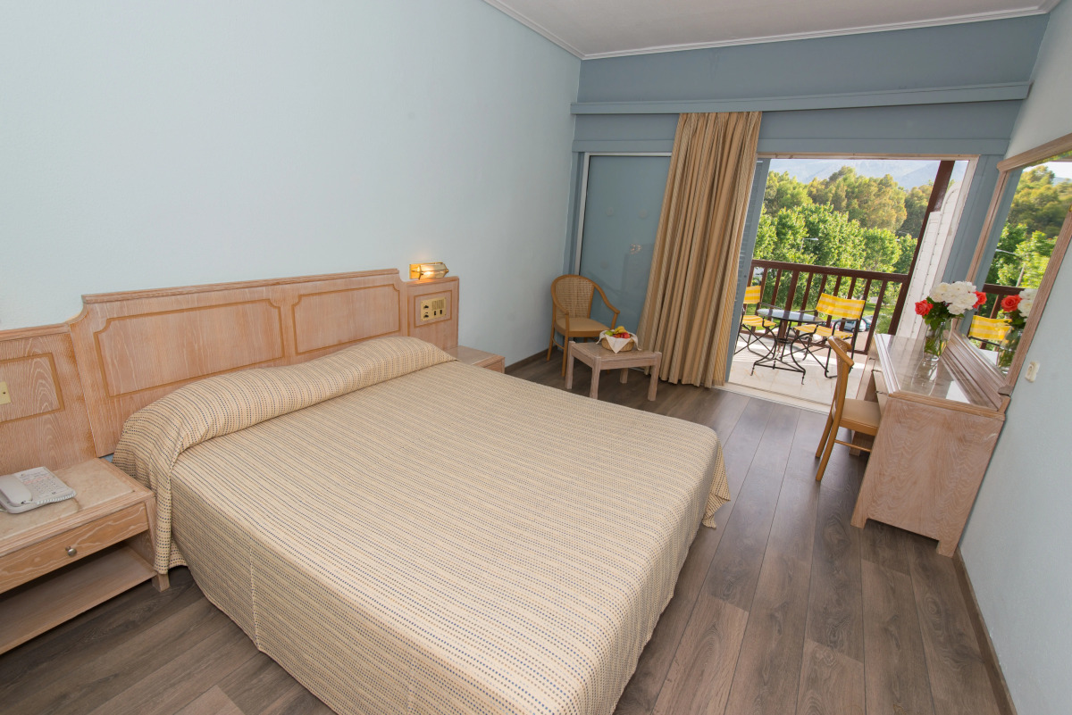 Golden Coast Hotel & Bungalows - All Inclusive