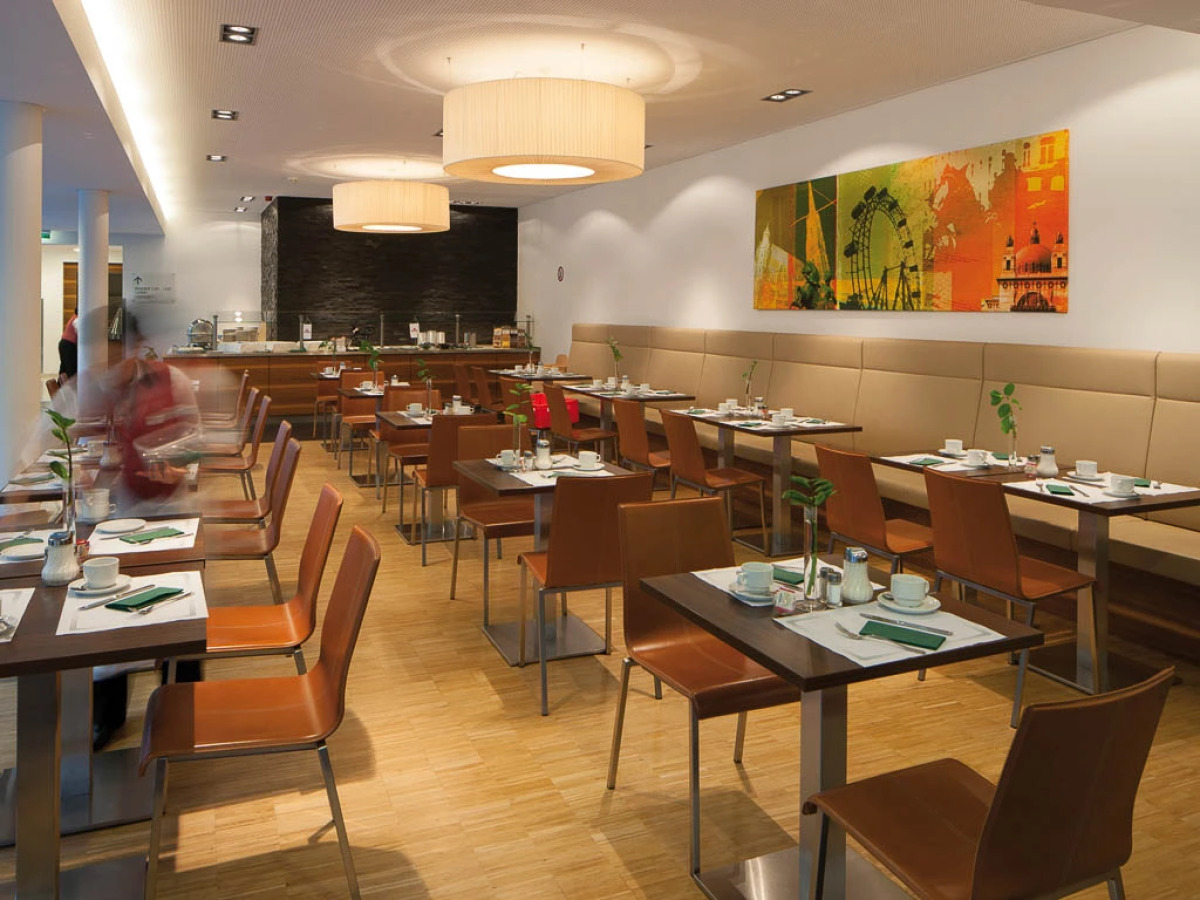 Отель Four Points Flex by Sheraton Vienna Hauptbahnhof