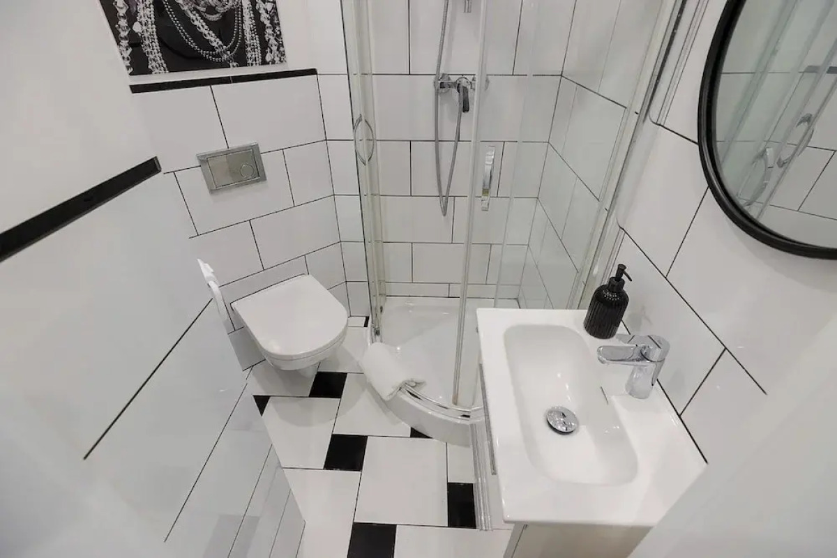 UNIT Warszawa Centrum Room by Metro Rondo ONZ