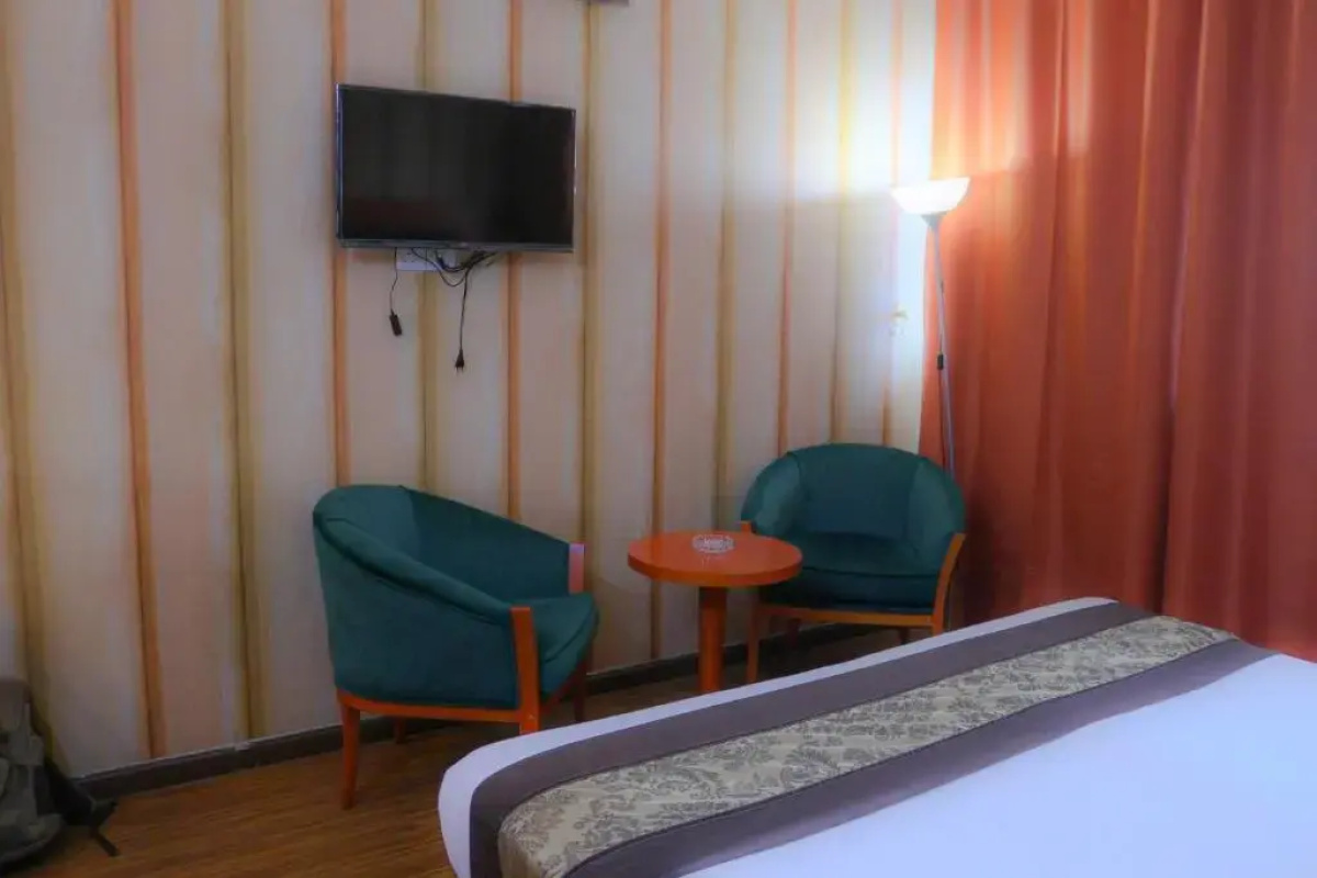 Boonmax Hotel L.L.C