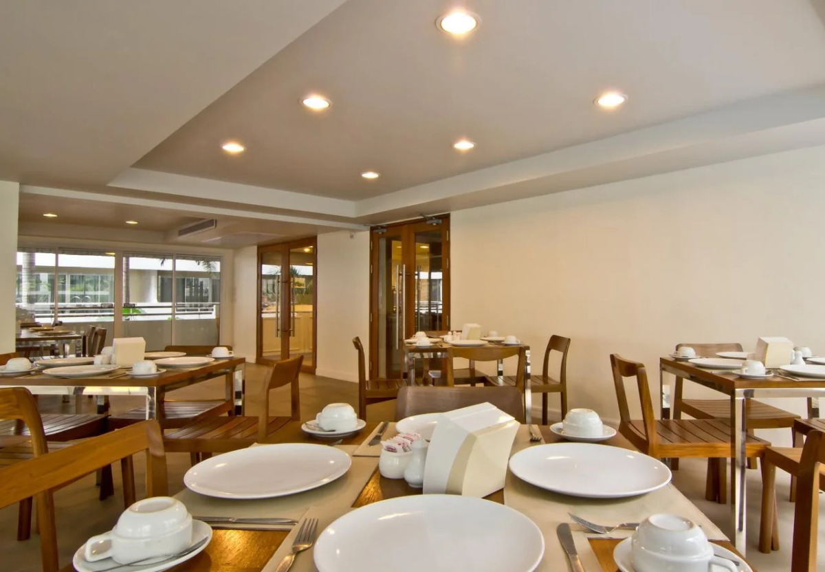 Sunshine Hotel And Residences