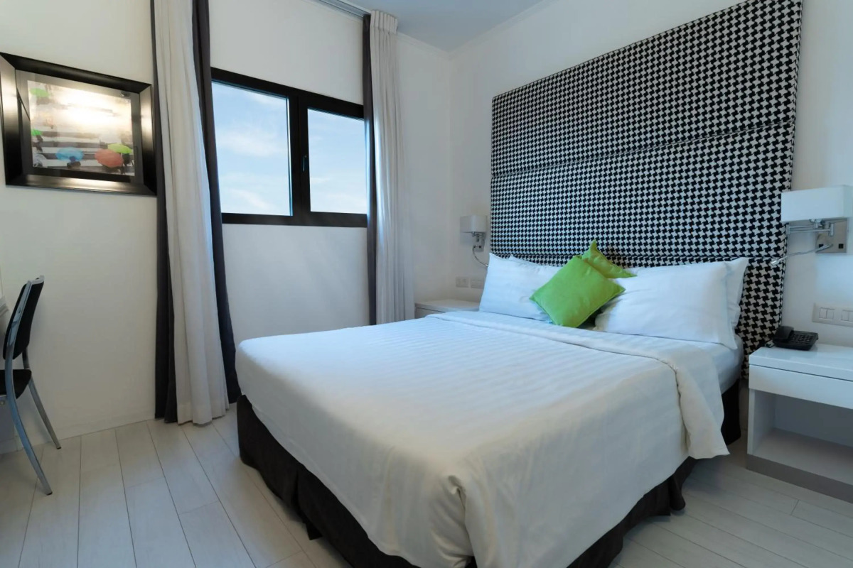 Best Western Regency Suites