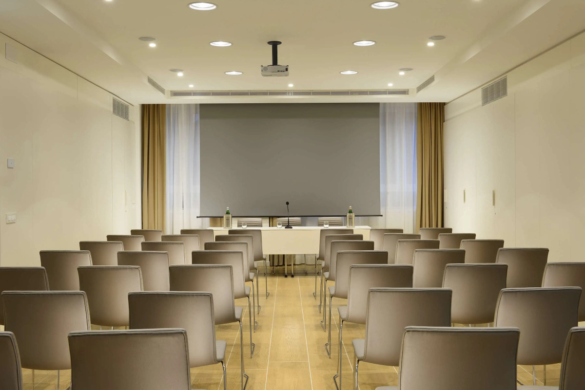 Отель Unahotels Century Milano