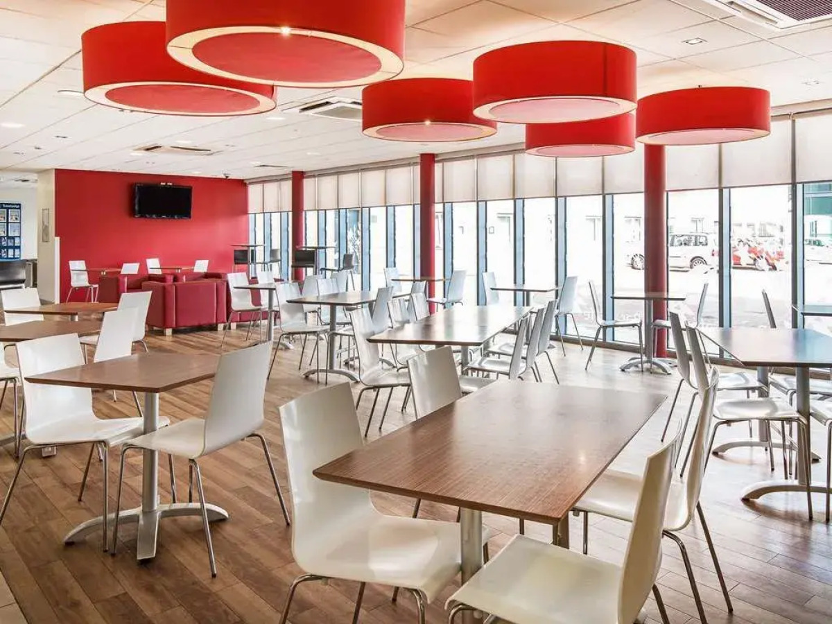 Travelodge Edinburgh Airport Ratho Station