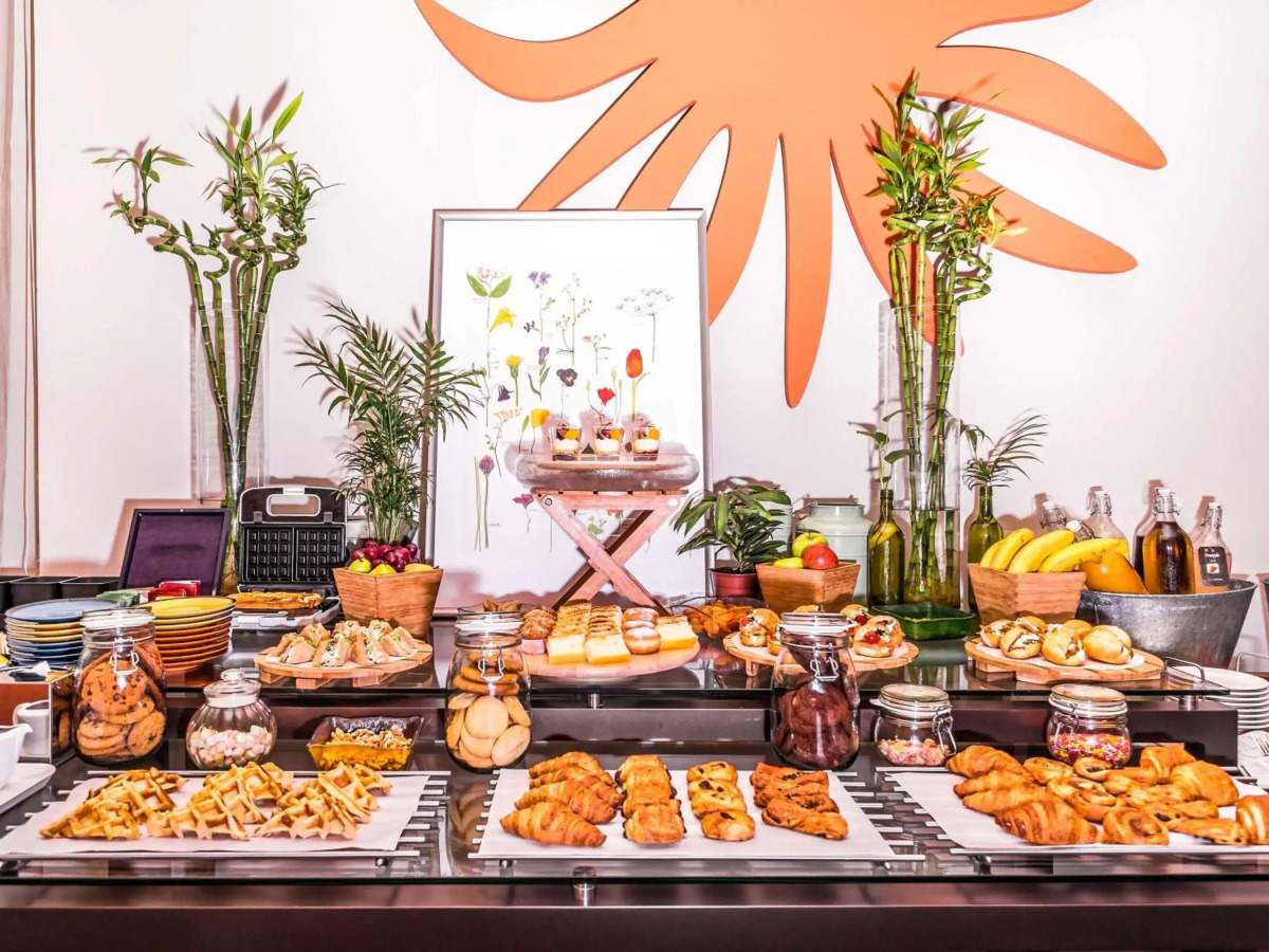 Отель Ibis Mall Avenue Dubai