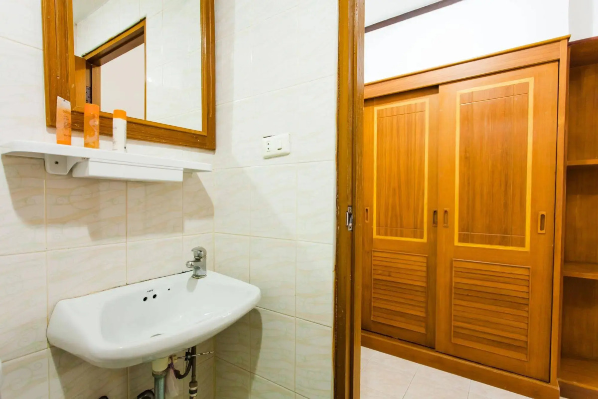 BE Baan Paradise Hotel