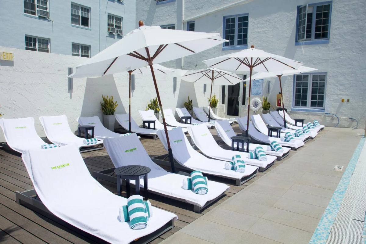 Hotel Breakwater South Beach