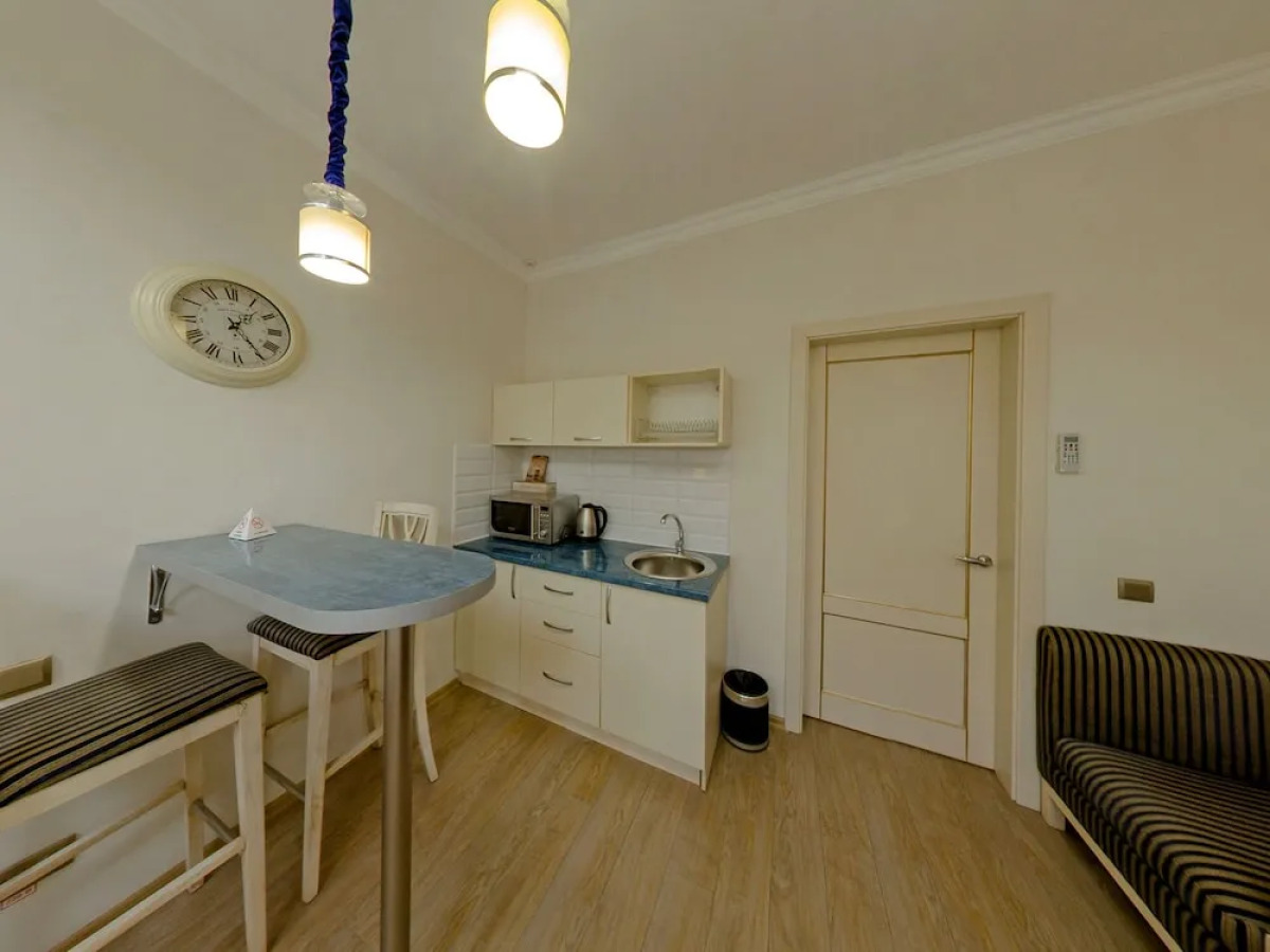 Metro Hotel Apartments