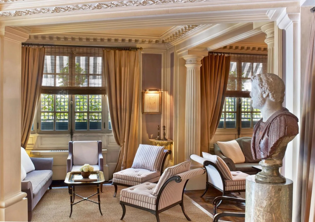 Le Dokhan’s Paris Arc de Triomphe, a Tribute Portfolio Hotel