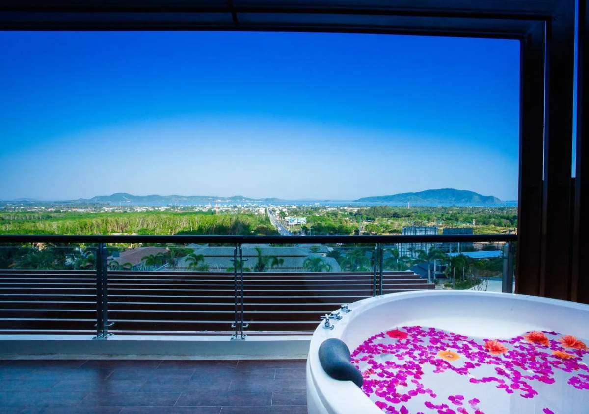 Chalong Chalet Resort & Longstay