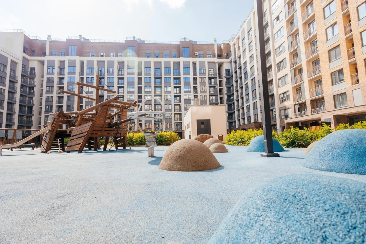 4 Ugla (Четыре угла) на Максима Горького 151