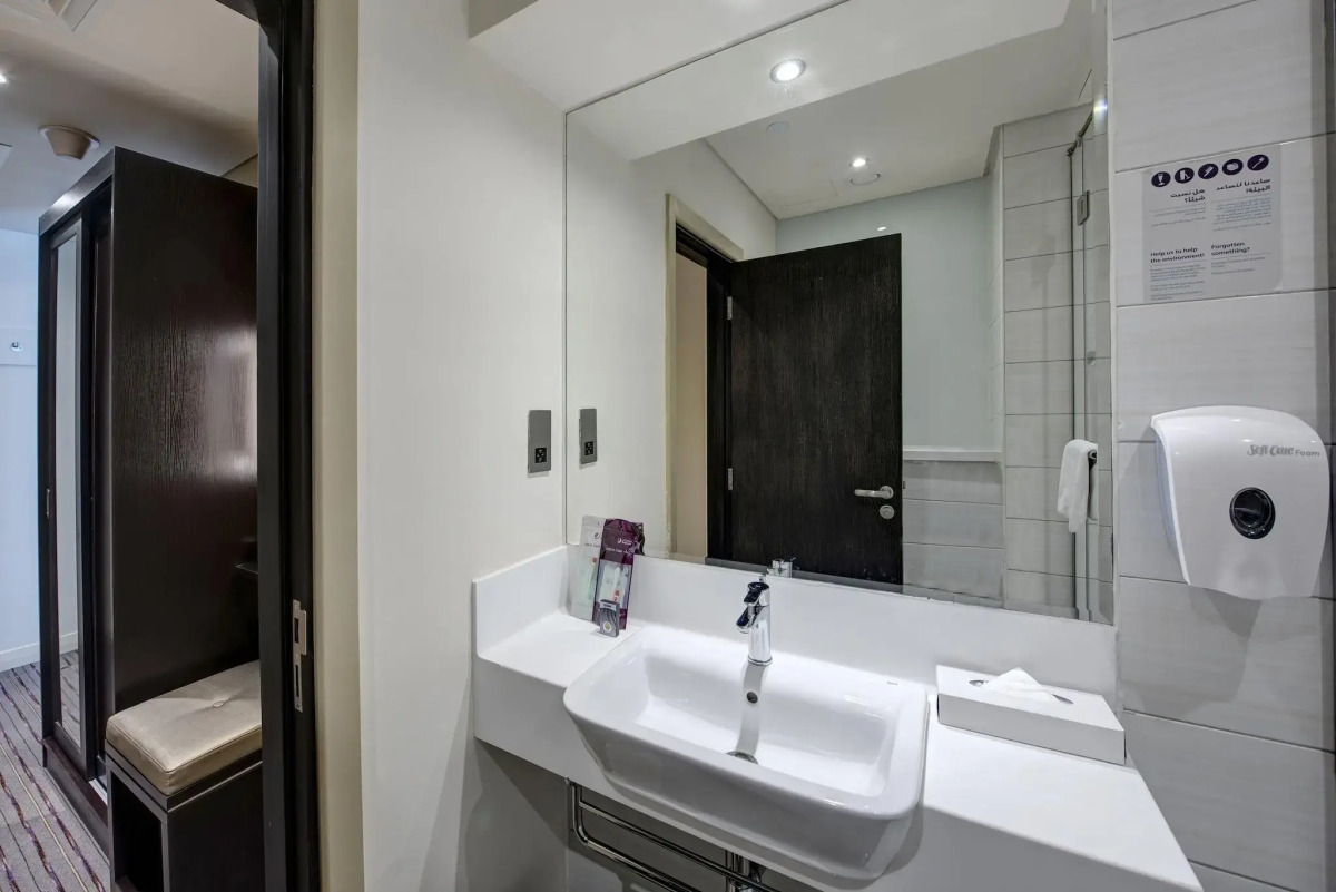 Premier Inn Dubai Ibn Battuta Mall