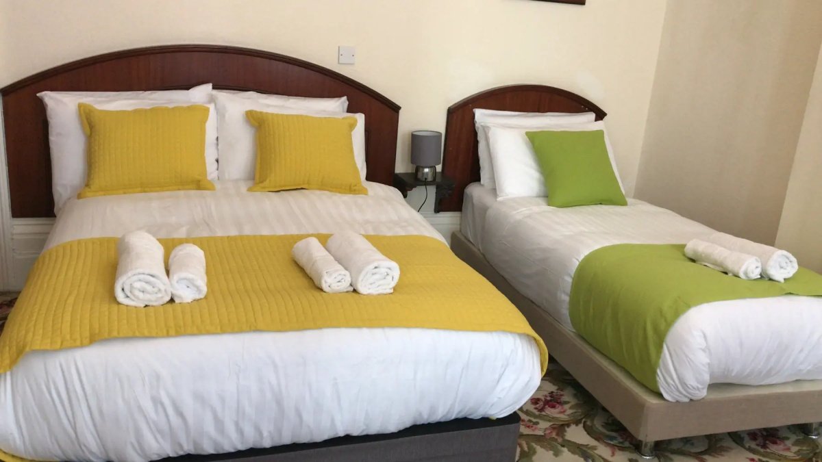 Pearl and Pebbles Hotel