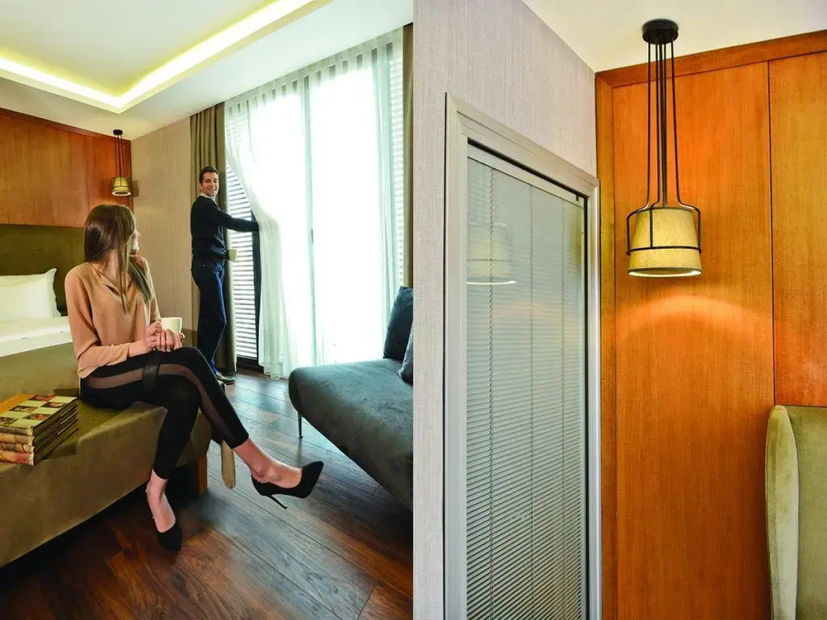 Blueway Hotel City