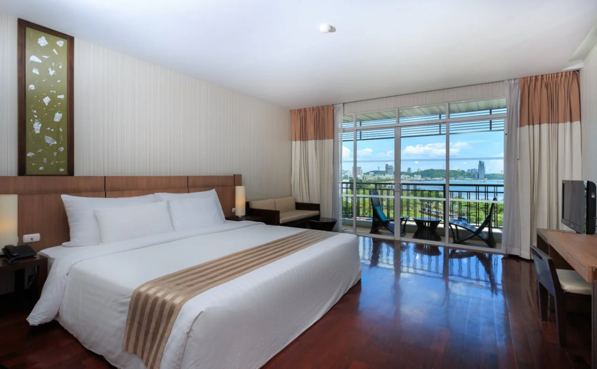 The Pattaya Discovery Beach Hotel Pattaya
