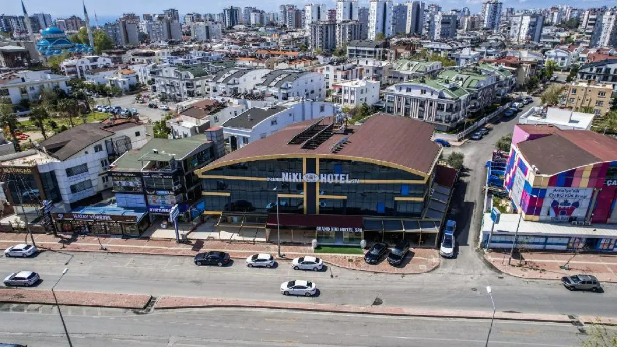 Grand Niki Hotel & Spa