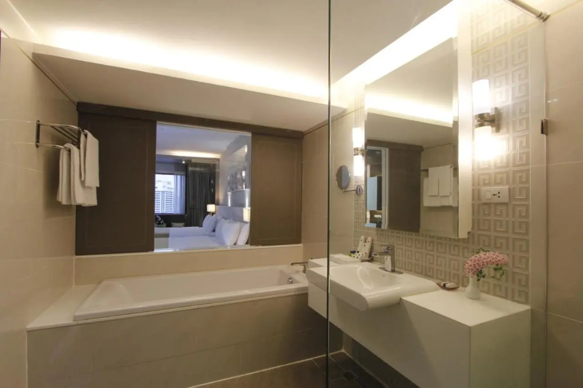 Royal Benja Hotel
