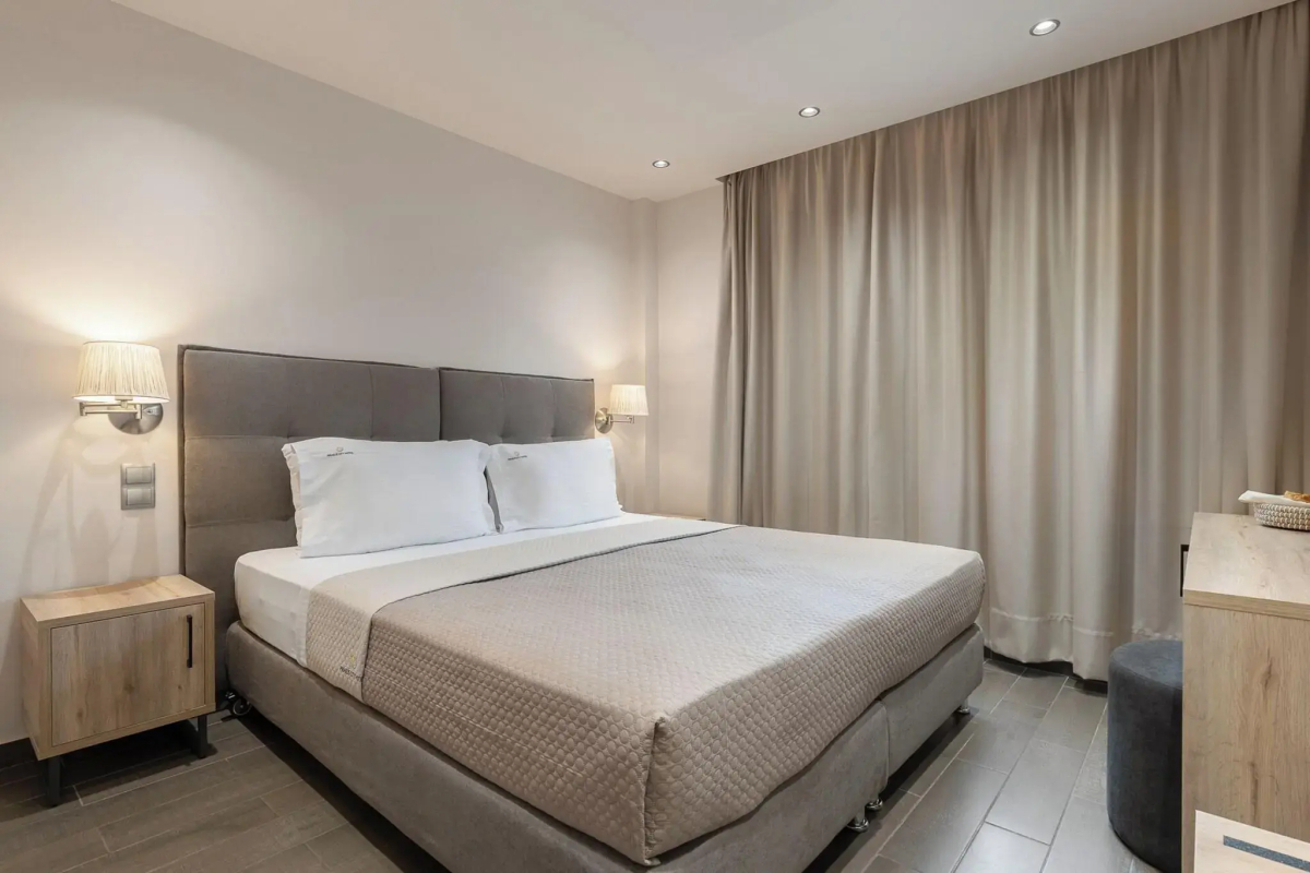 Piraeus City Hotel