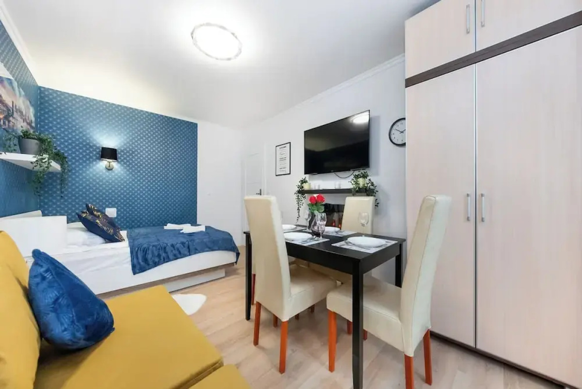 UNIT Warszawa Centrum Room by Metro Rondo ONZ