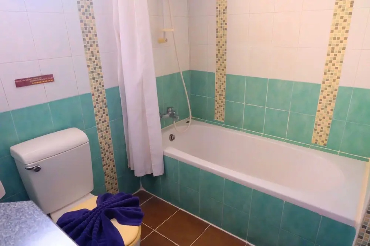 Dancenter Luxury Underwater World Pattaya